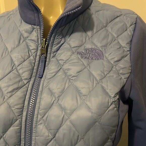 THE NORTH FACE  GIRLS SIZE L. - Picture 4 of 9